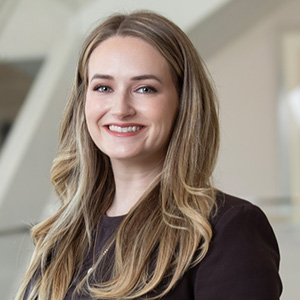 Elizabeth "Liz" Hendrix 21L