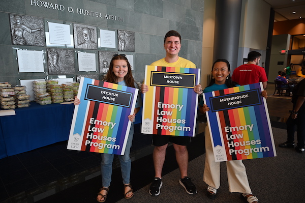 Emory Law's Houses Program representatives greet students at Welcome Week