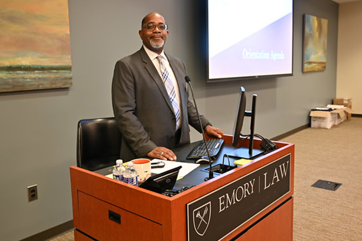 Professor Derrick Howard, Director of Professionalism and Externship Programs