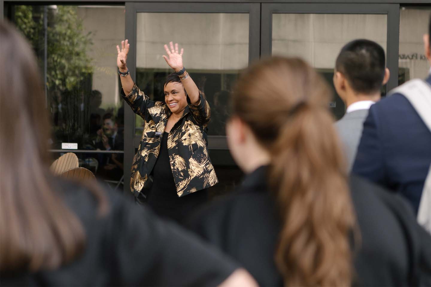 Judge Glenda Hatchett addressing students outside Emory Law on the Bacardi Plaza